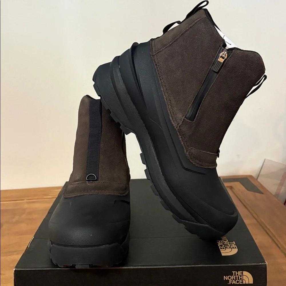 The North Face NWT Chilkat VZip Dark Brown and Black Snow Rain Boots Size 12.5